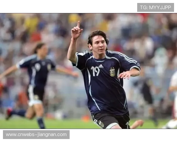 大力神杯重返中国，中国男足何时重返世界杯？