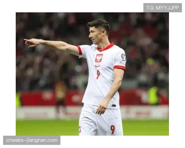 莱万在赛前采访中表示，全队都清楚需要在机会转化方面做得更好